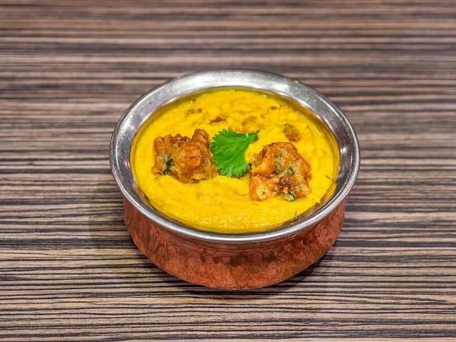Kari Pakora.